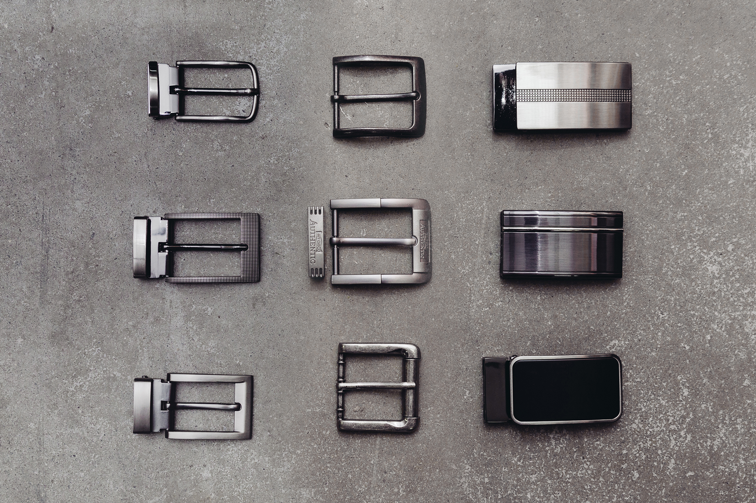 Rodzaje klamer do paska – przewodnik po różnych typach zapięć